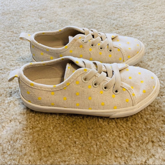 SOLD 💛 Toddler Sneakers - Picture 6 of 7